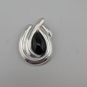 Elegant Sterling Silver Brooch with Black Teardrop Onyx Stone
